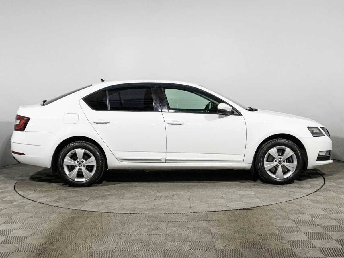 Купить Skoda Octavia с пробегом. Фото: #3