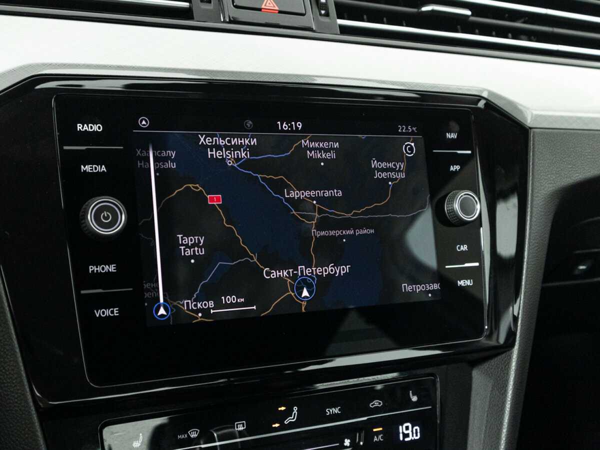 Купить Volkswagen Passat с пробегом. Фото: #18