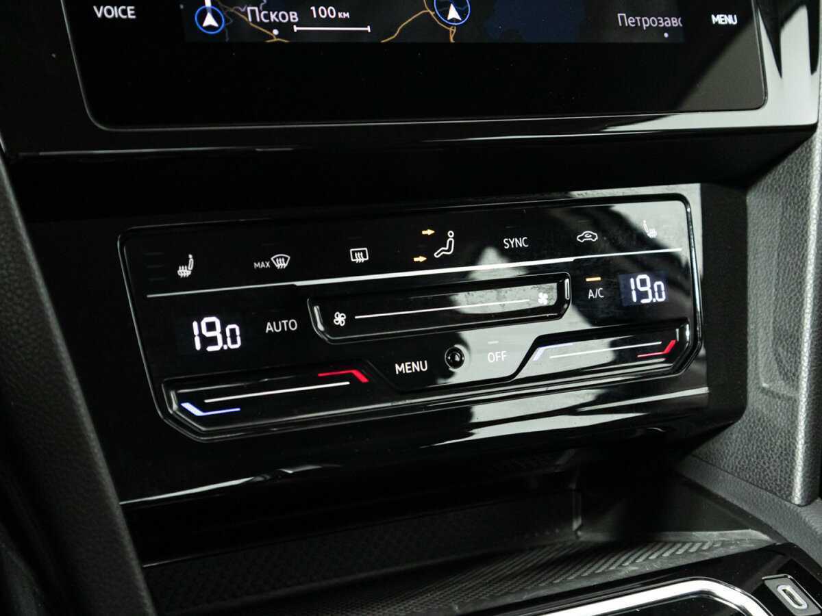 Купить Volkswagen Passat с пробегом. Фото: #19