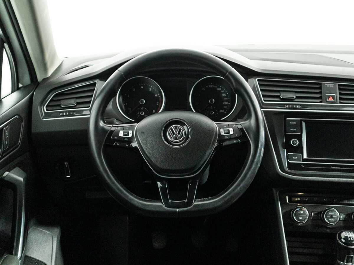 Купить Volkswagen Tiguan с пробегом. Фото: #15