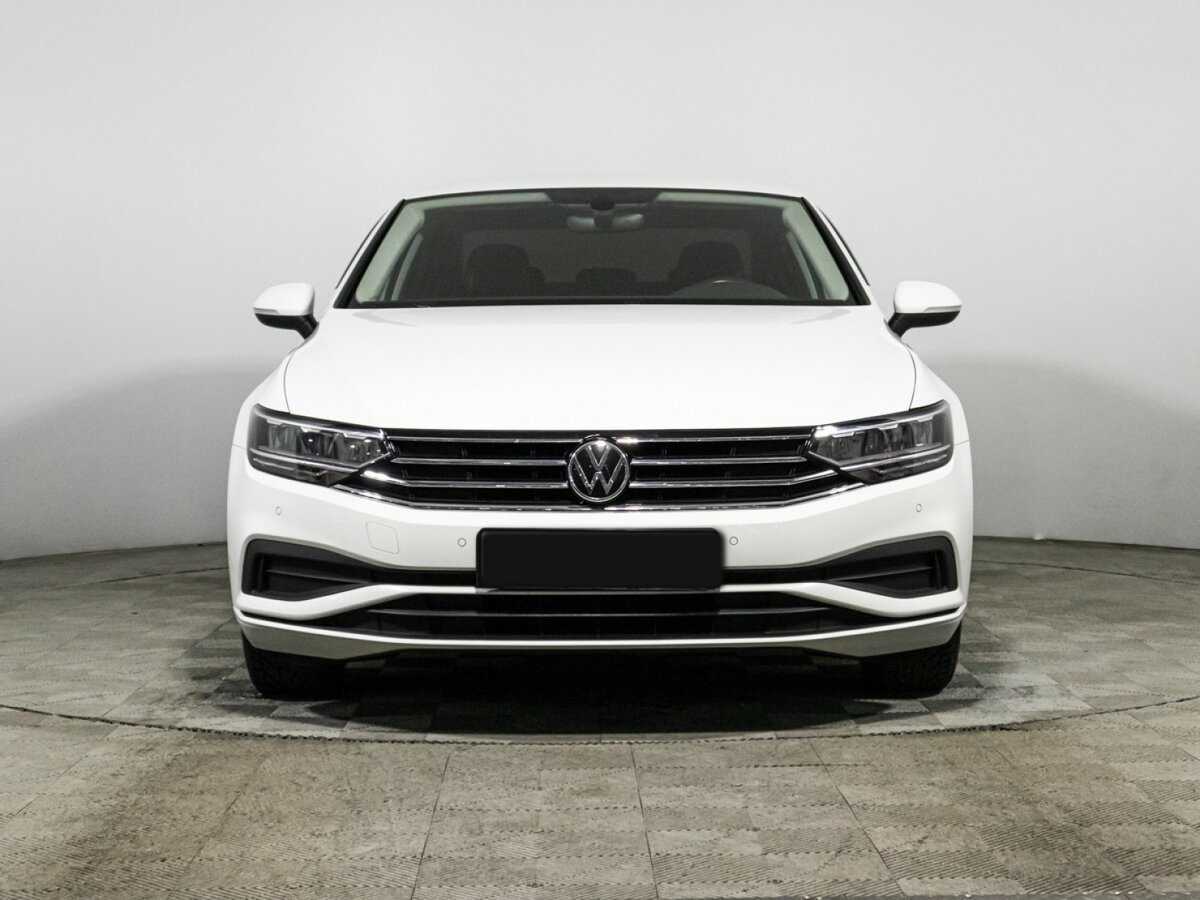 Купить Volkswagen Passat с пробегом. Фото: #1