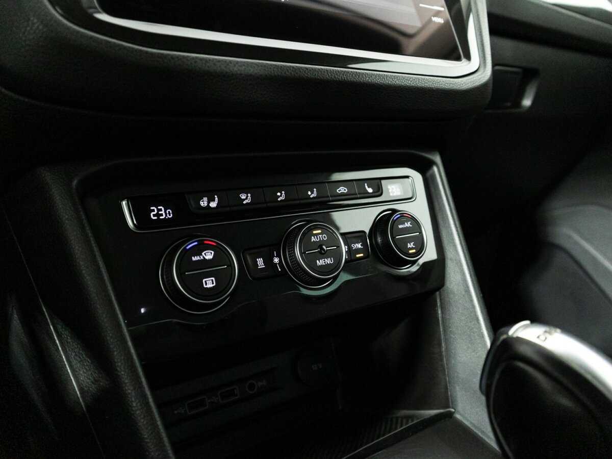 Купить Volkswagen Tiguan с пробегом. Фото: #18