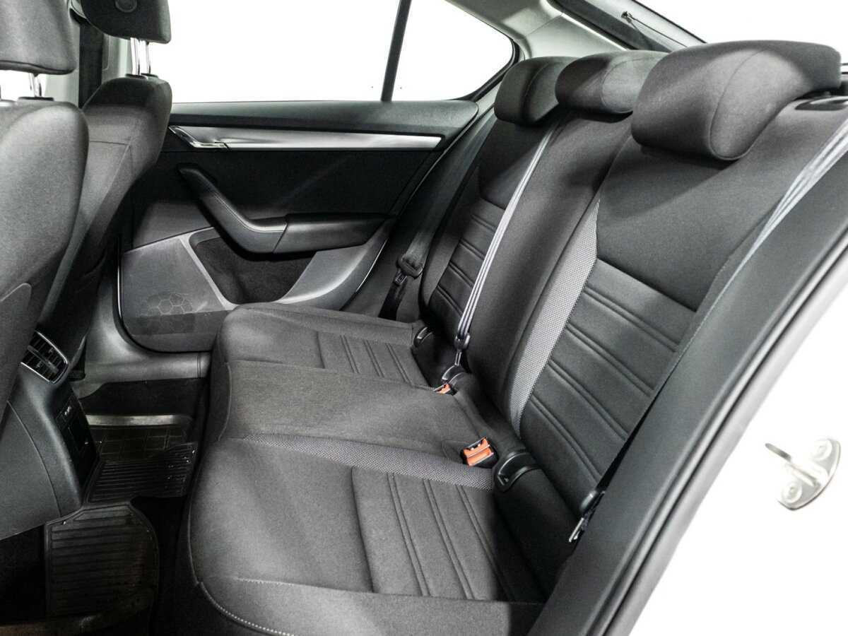 Купить Skoda Octavia с пробегом. Фото: #9