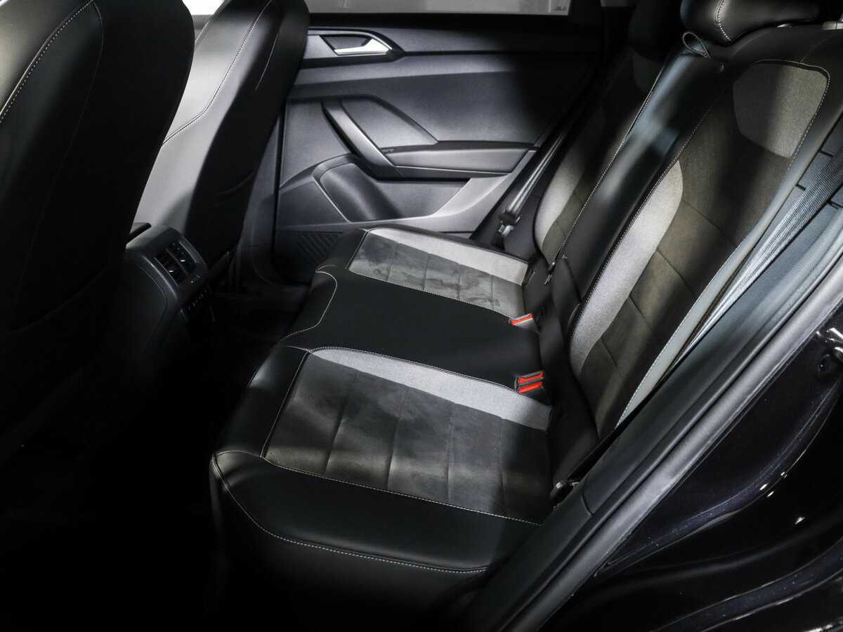 Купить Volkswagen Taos с пробегом. Фото: #6