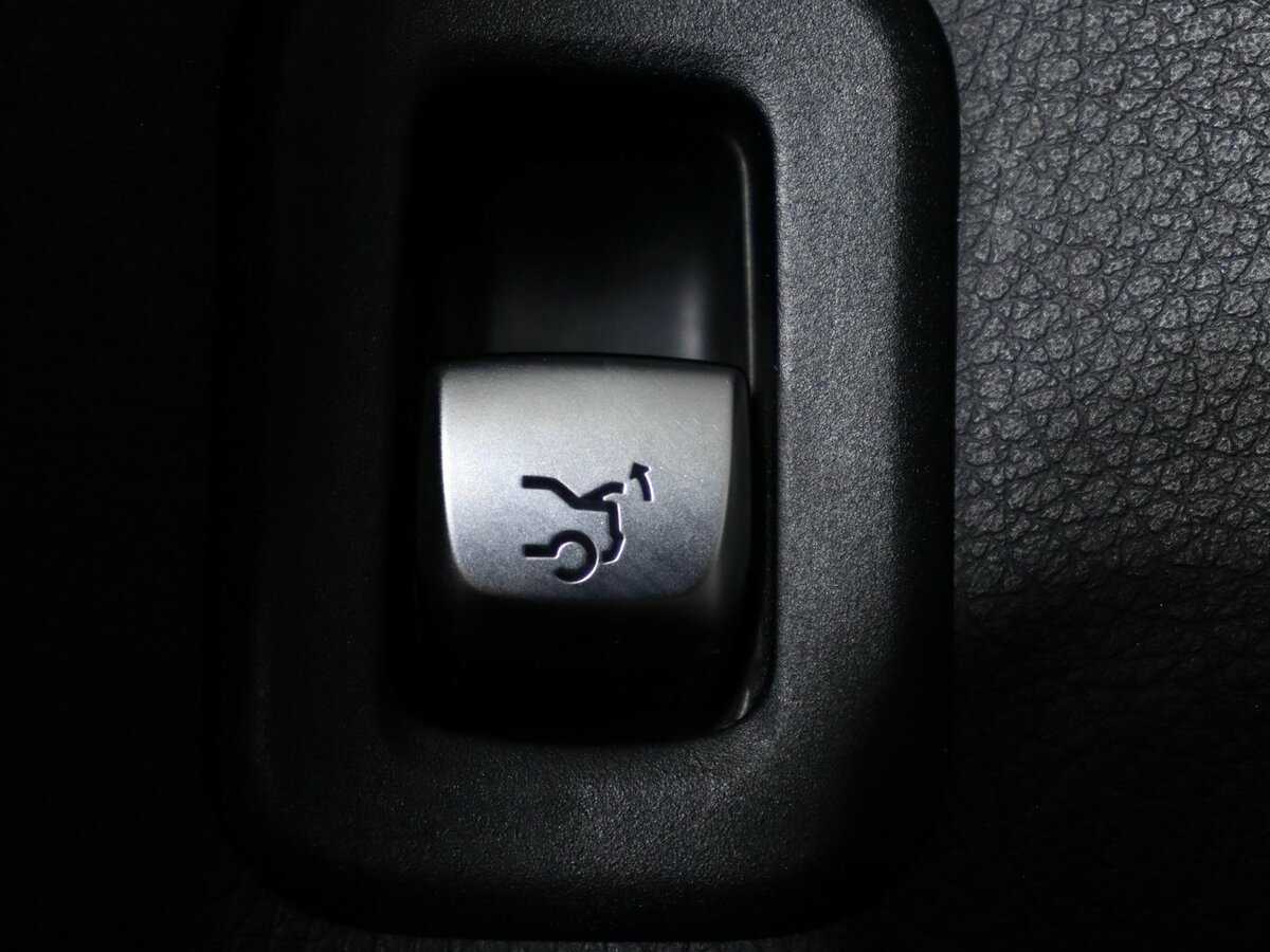 Купить Mercedes-Benz C-Класс с пробегом. Фото: #16