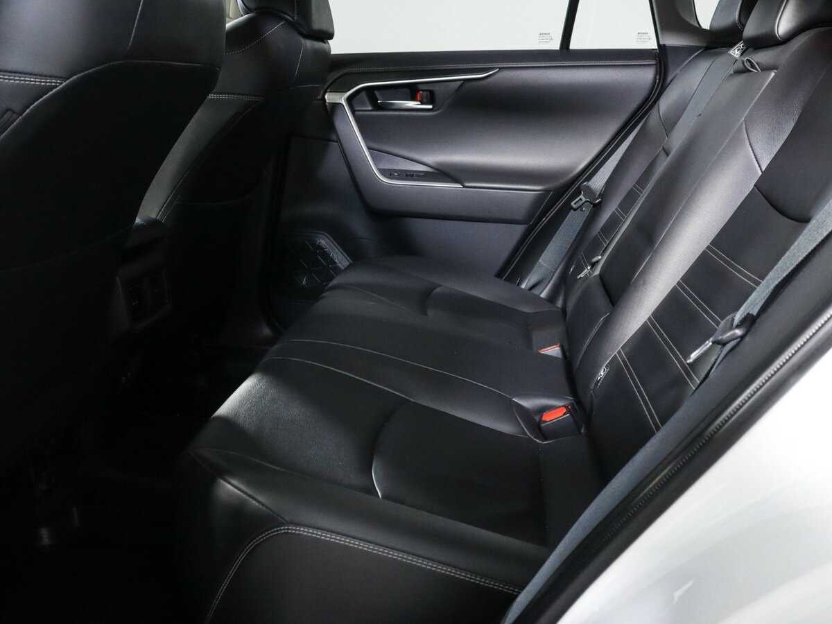 Купить Toyota RAV4 с пробегом. Фото: #6