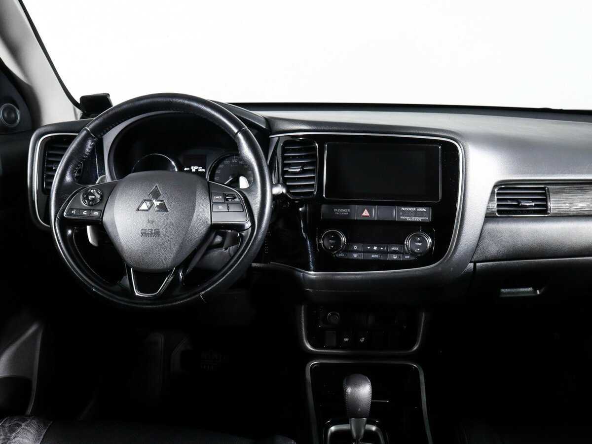 Купить Mitsubishi Outlander с пробегом. Фото: #8