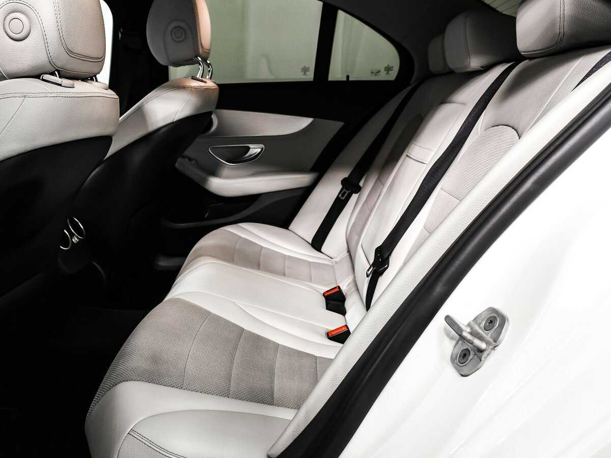 Купить Mercedes-Benz C-Класс с пробегом. Фото: #11