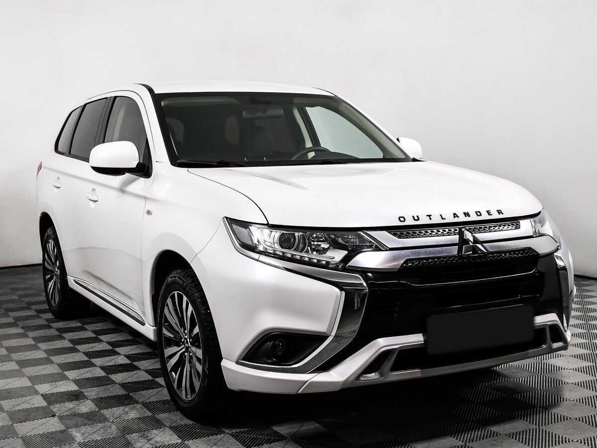 Купить Mitsubishi Outlander с пробегом. Фото: #2