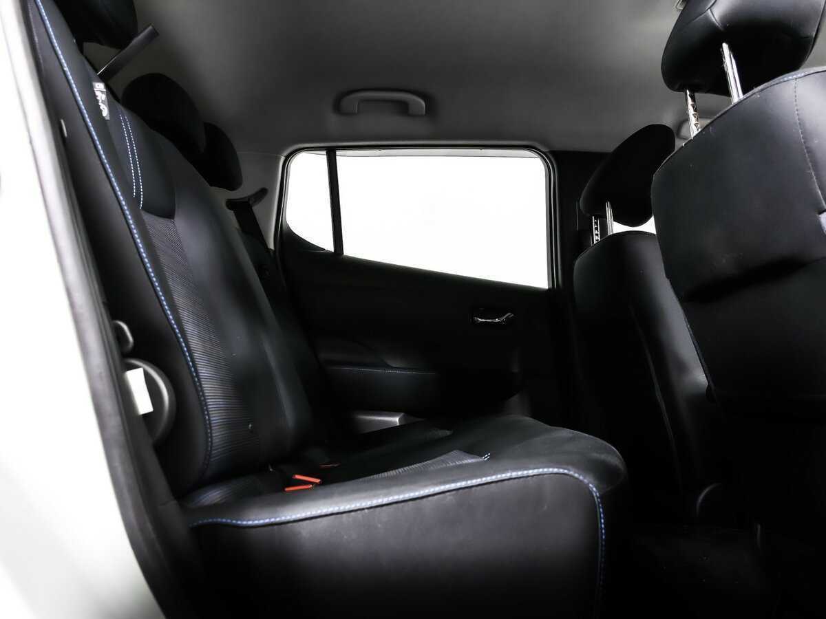 Купить Nissan Leaf с пробегом. Фото: #11