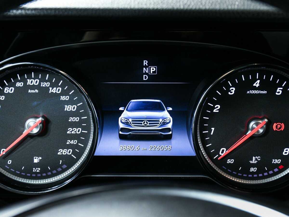 Купить Mercedes-Benz E-Класс с пробегом. Фото: #7