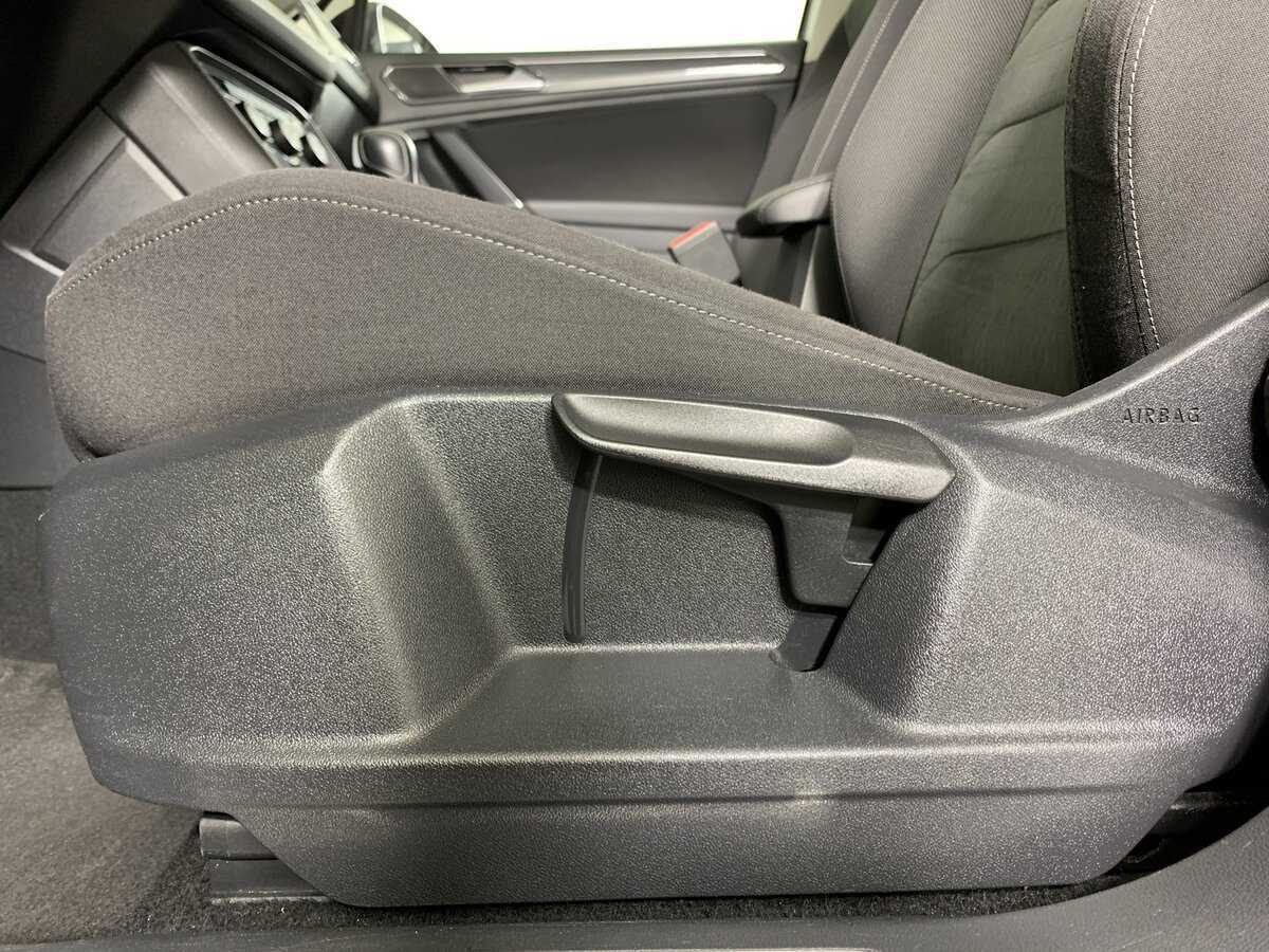 Купить Volkswagen Tiguan с пробегом. Фото: #15