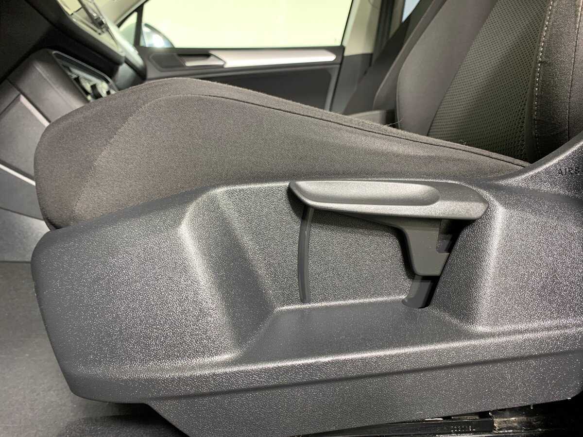 Купить Volkswagen Tiguan с пробегом. Фото: #16