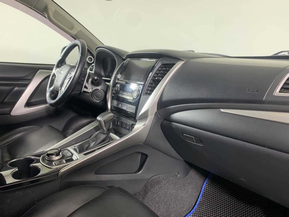 Купить Mitsubishi Pajero Sport с пробегом. Фото: #13
