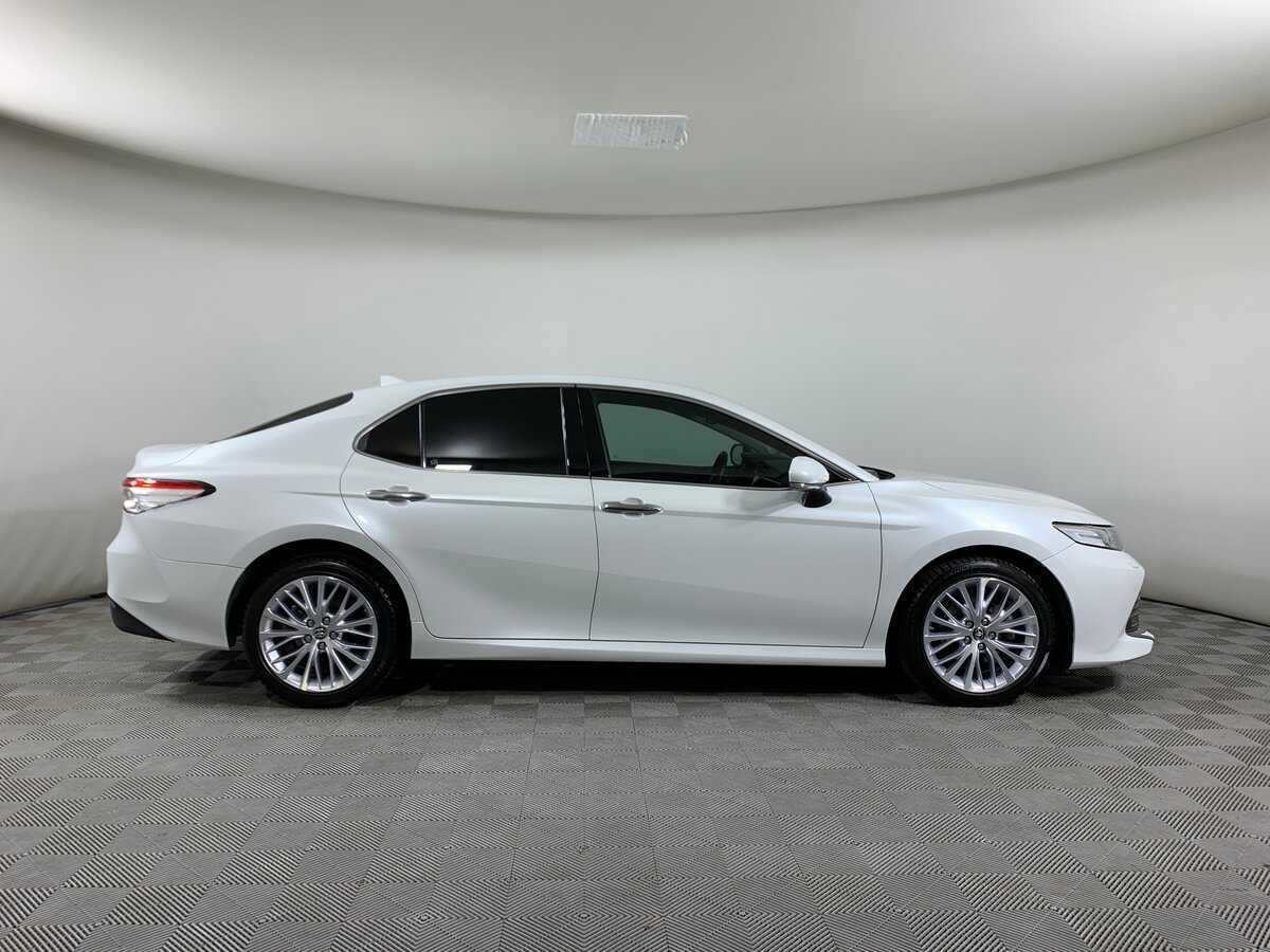 Купить Toyota Camry с пробегом. Фото: #3