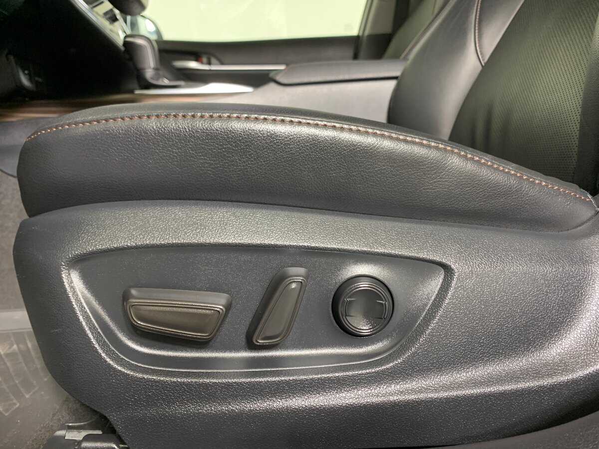 Купить Toyota Camry с пробегом. Фото: #16
