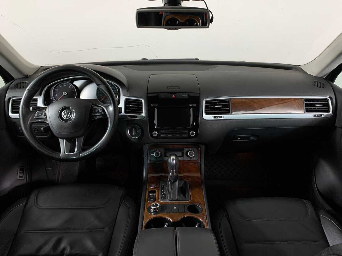 Купить Volkswagen Touareg с пробегом. Фото: #12