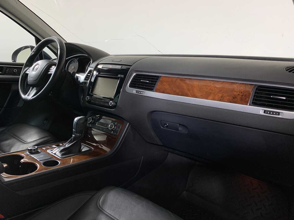 Купить Volkswagen Touareg с пробегом. Фото: #13