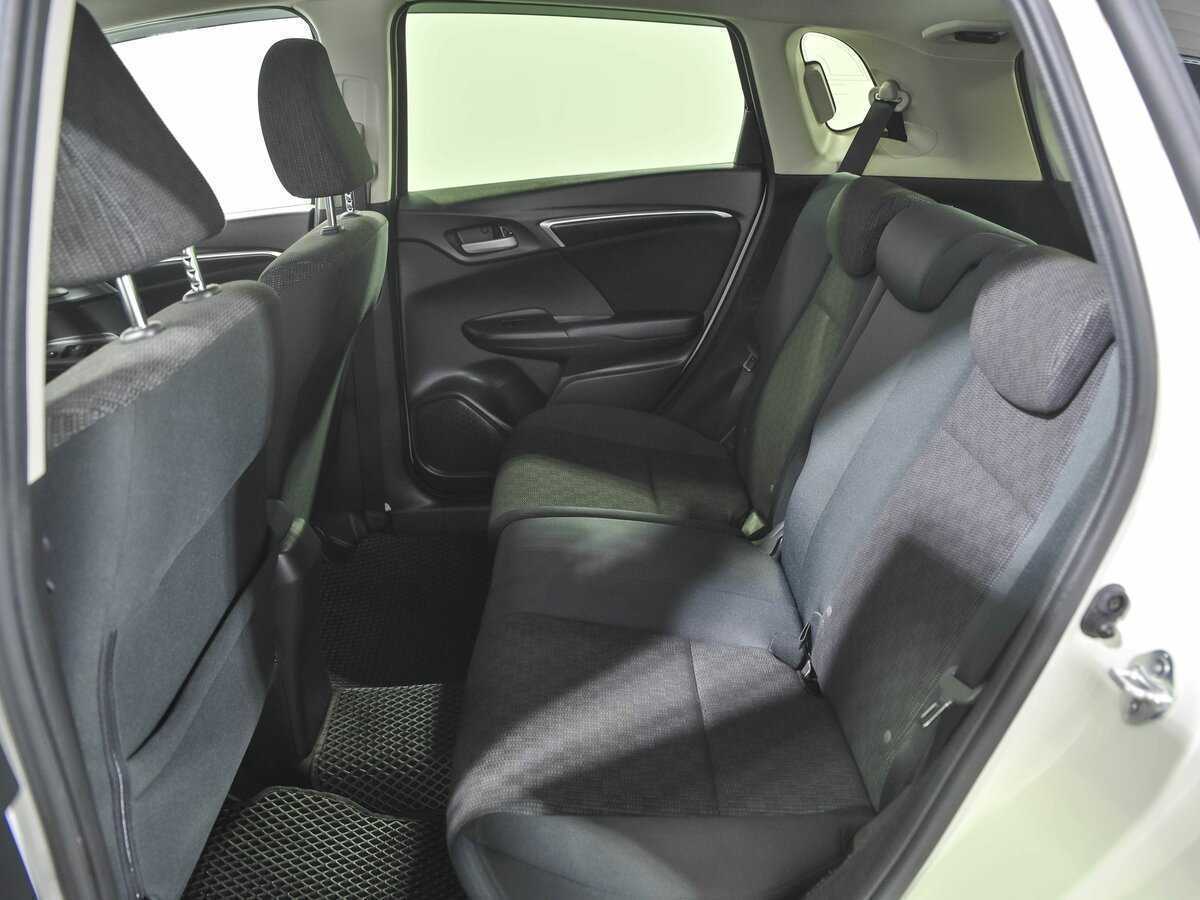 Купить Honda Fit с пробегом. Фото: #14