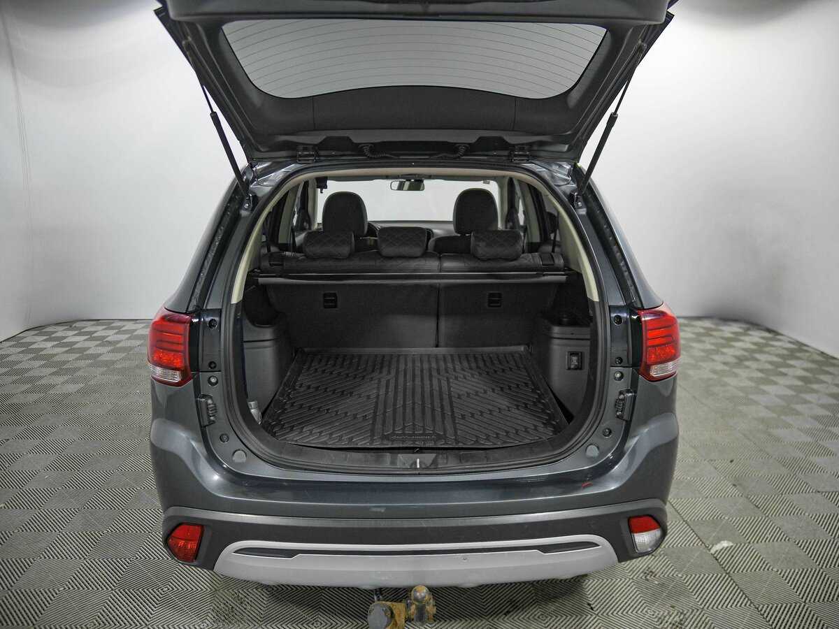 Купить Mitsubishi Outlander с пробегом. Фото: #18