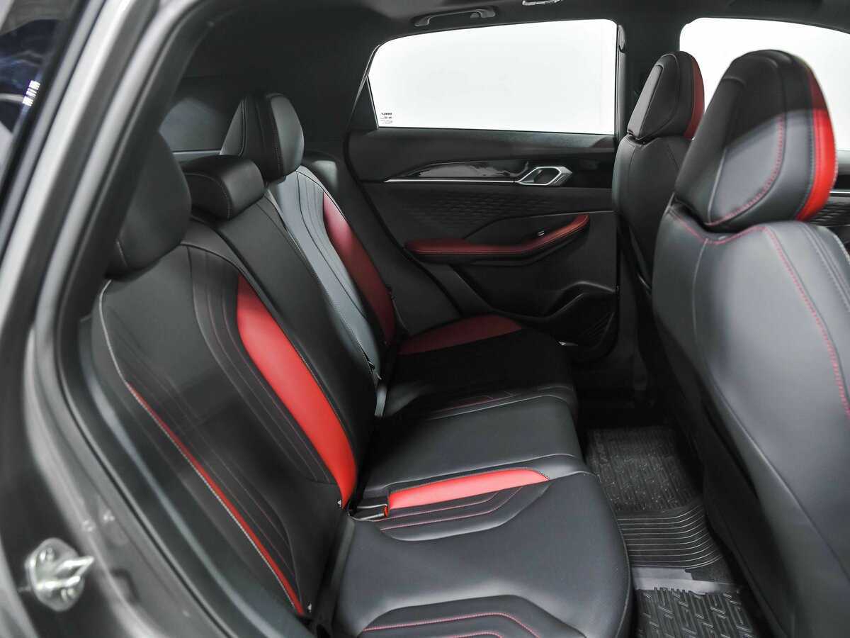 Купить Geely Coolray с пробегом. Фото: #14