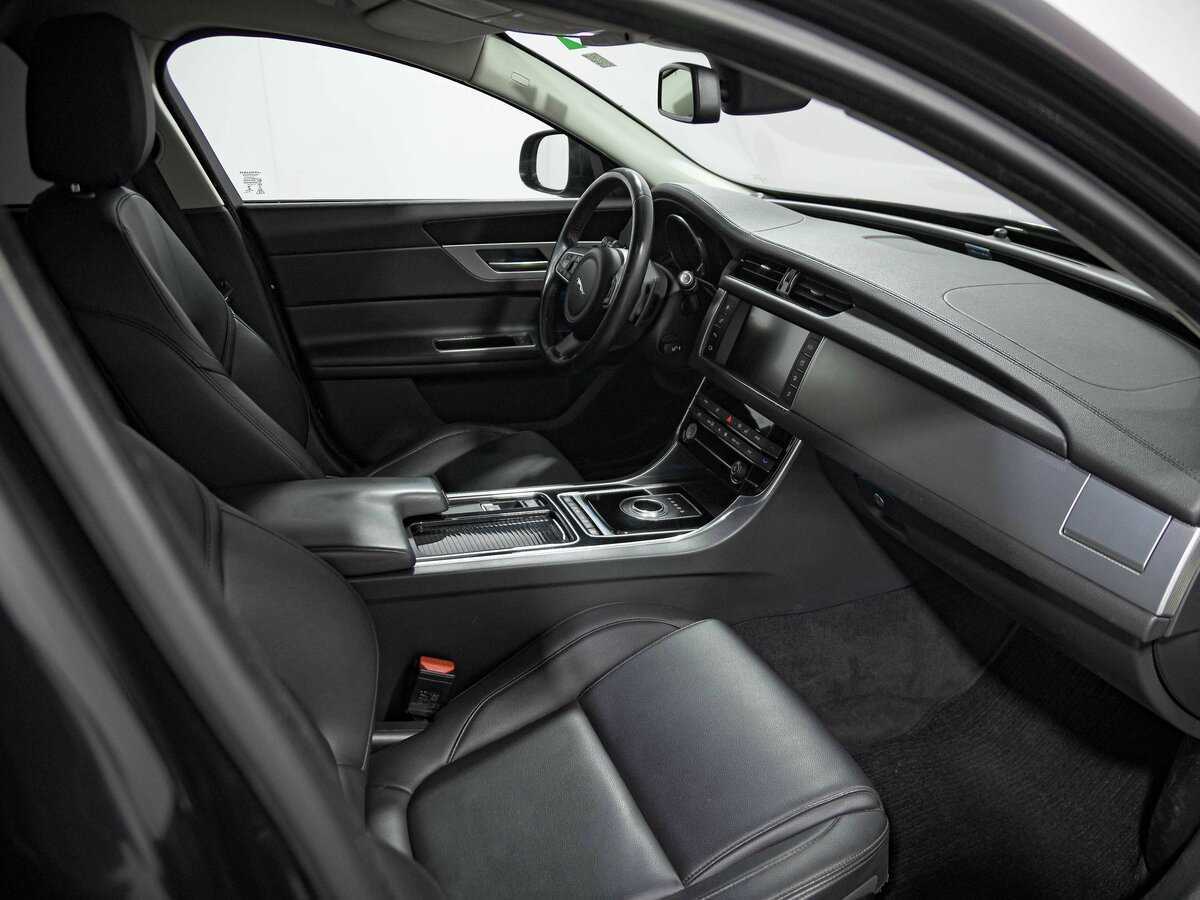 Купить Jaguar XF с пробегом. Фото: #18