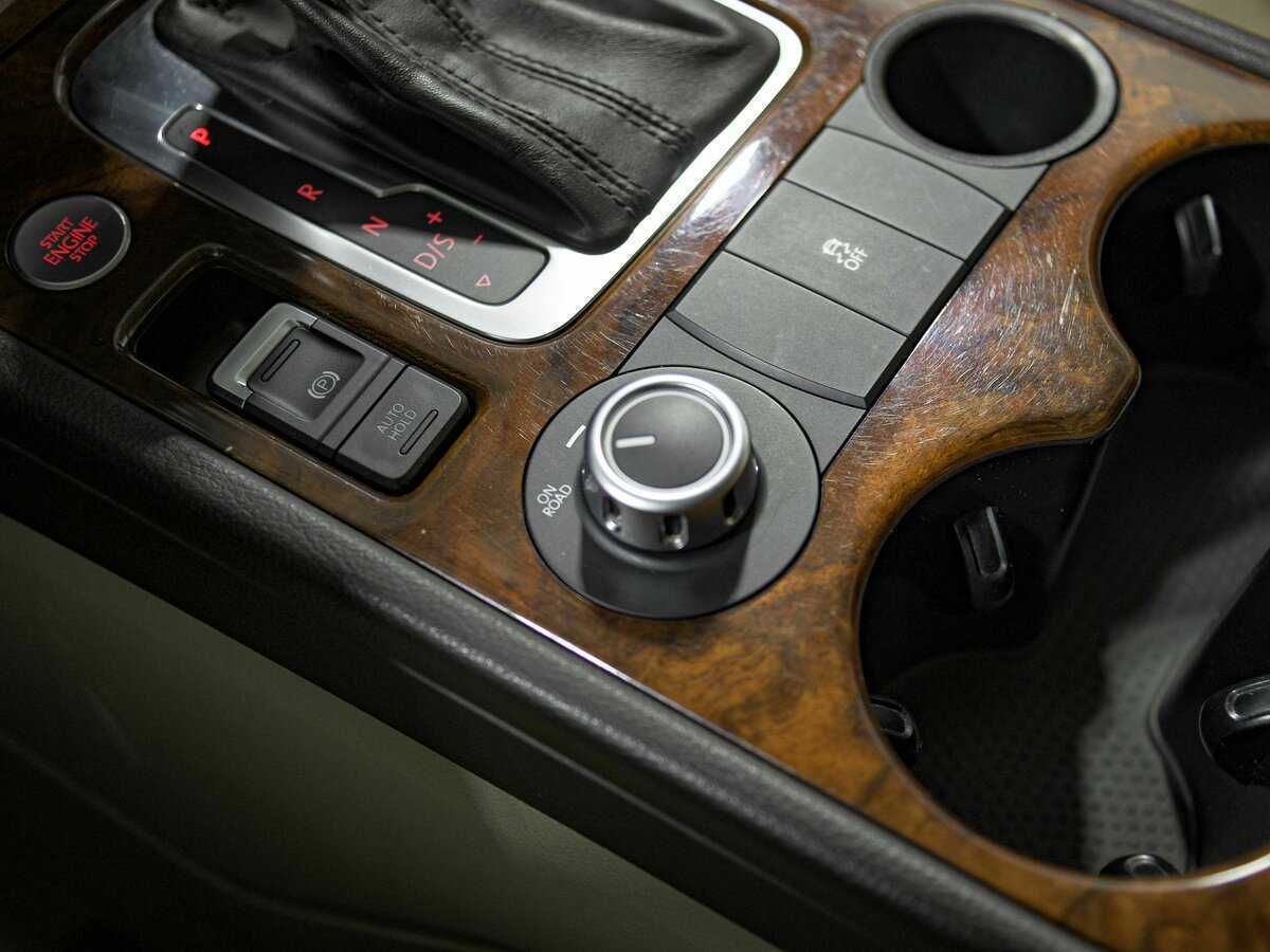 Купить Volkswagen Touareg с пробегом. Фото: #12