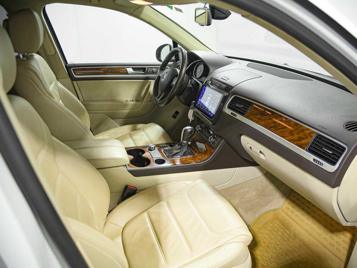 Купить Volkswagen Touareg с пробегом. Фото: #17