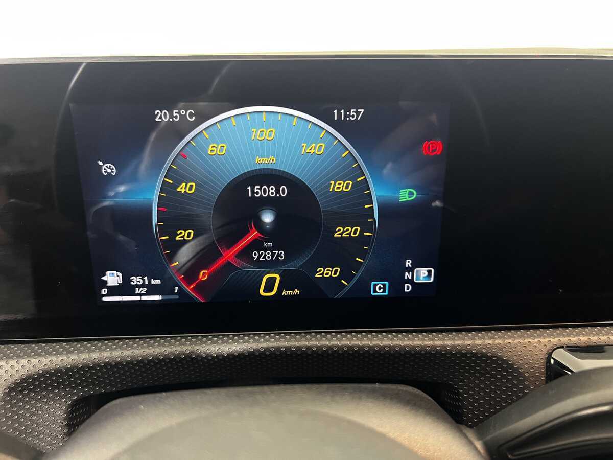 Купить Mercedes-Benz CLA с пробегом. Фото: #10