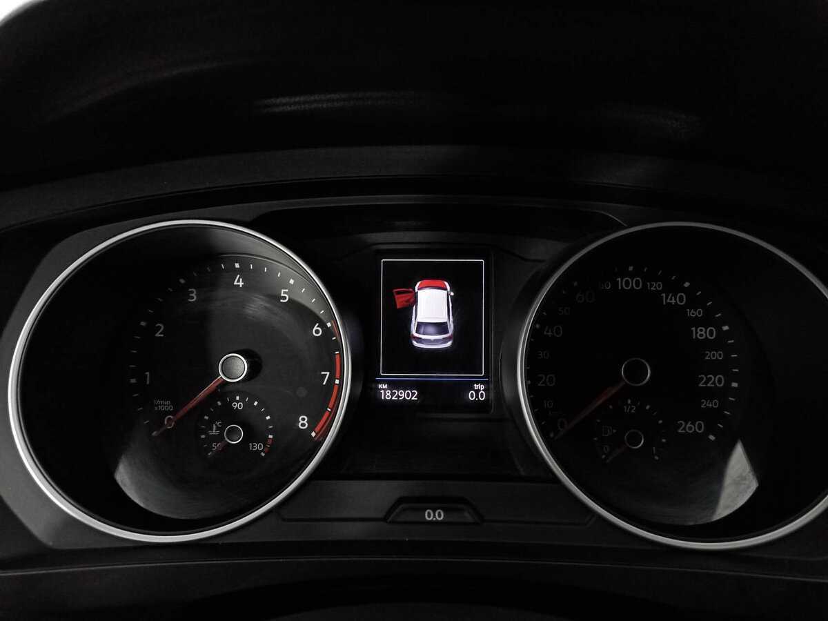 Купить Volkswagen Tiguan с пробегом. Фото: #12