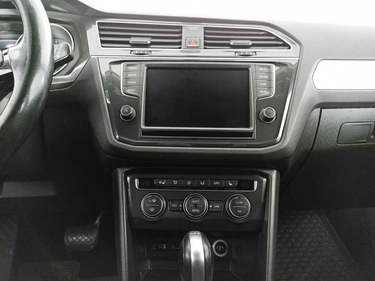 Купить Volkswagen Tiguan с пробегом. Фото: #14