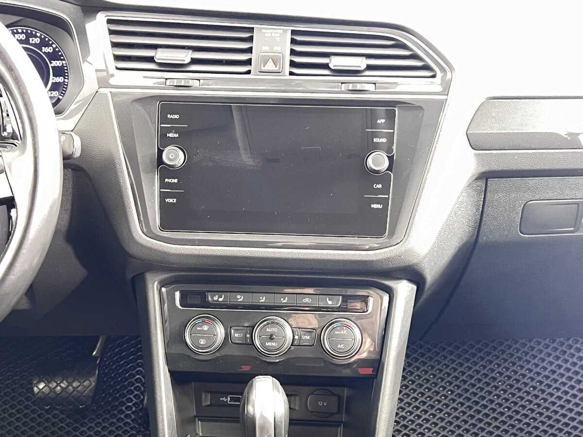 Купить Volkswagen Tiguan с пробегом. Фото: #11
