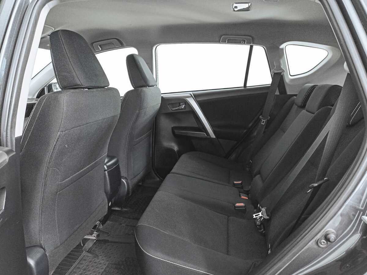 Купить Toyota RAV4 с пробегом. Фото: #10