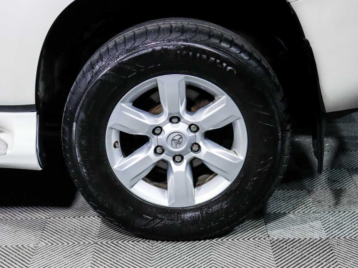 Купить Toyota Land Cruiser Prado с пробегом. Фото: #11