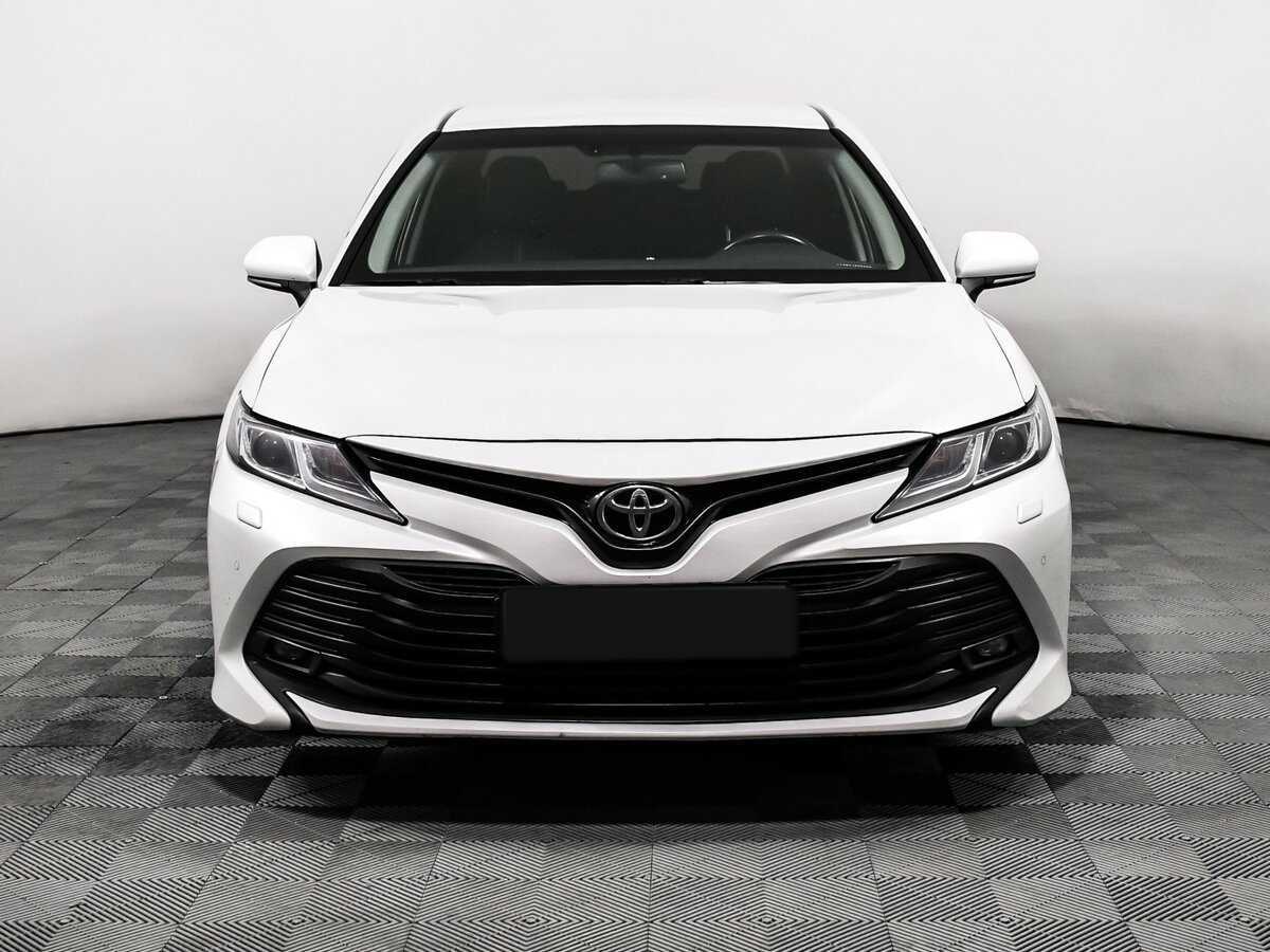 Купить Toyota Camry с пробегом. Фото: #1