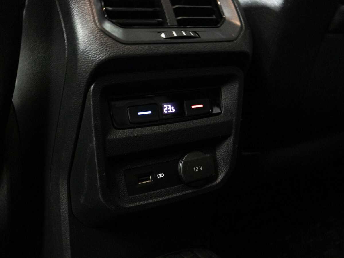 Купить Volkswagen Tiguan с пробегом. Фото: #18