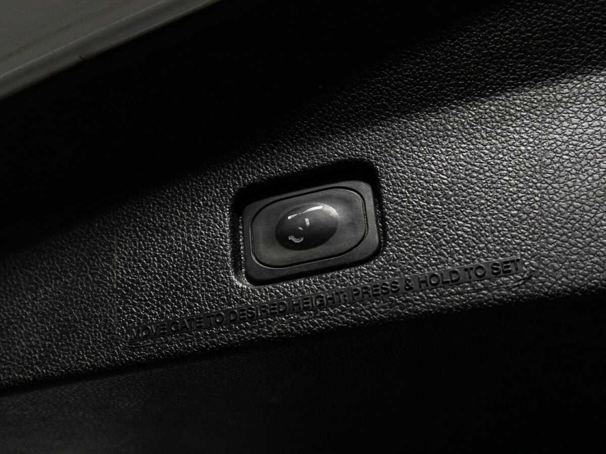 Купить Ford Explorer с пробегом. Фото: #15