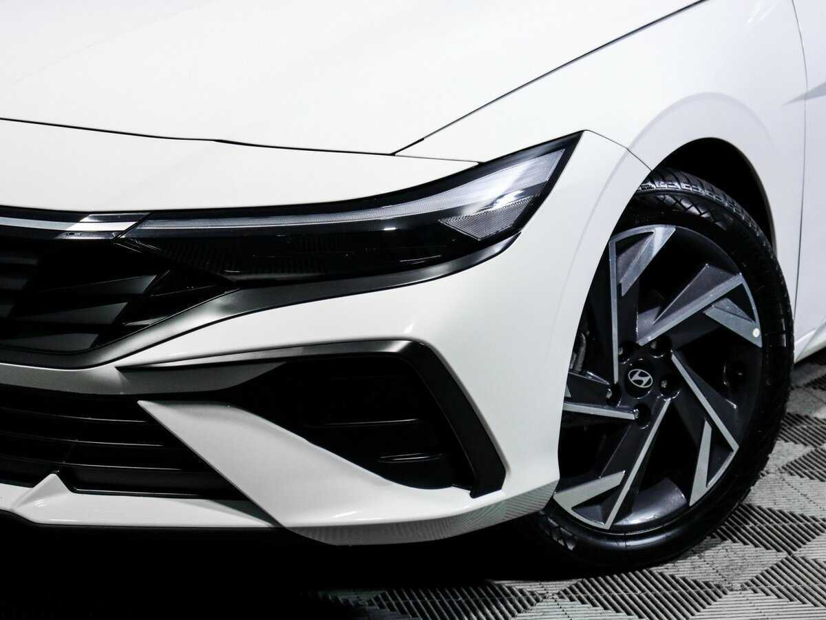Купить Hyundai Elantra с пробегом. Фото: #15