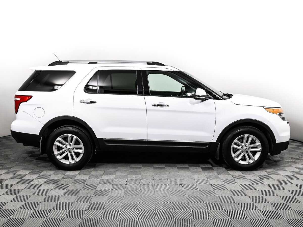 Купить Ford Explorer с пробегом. Фото: #3