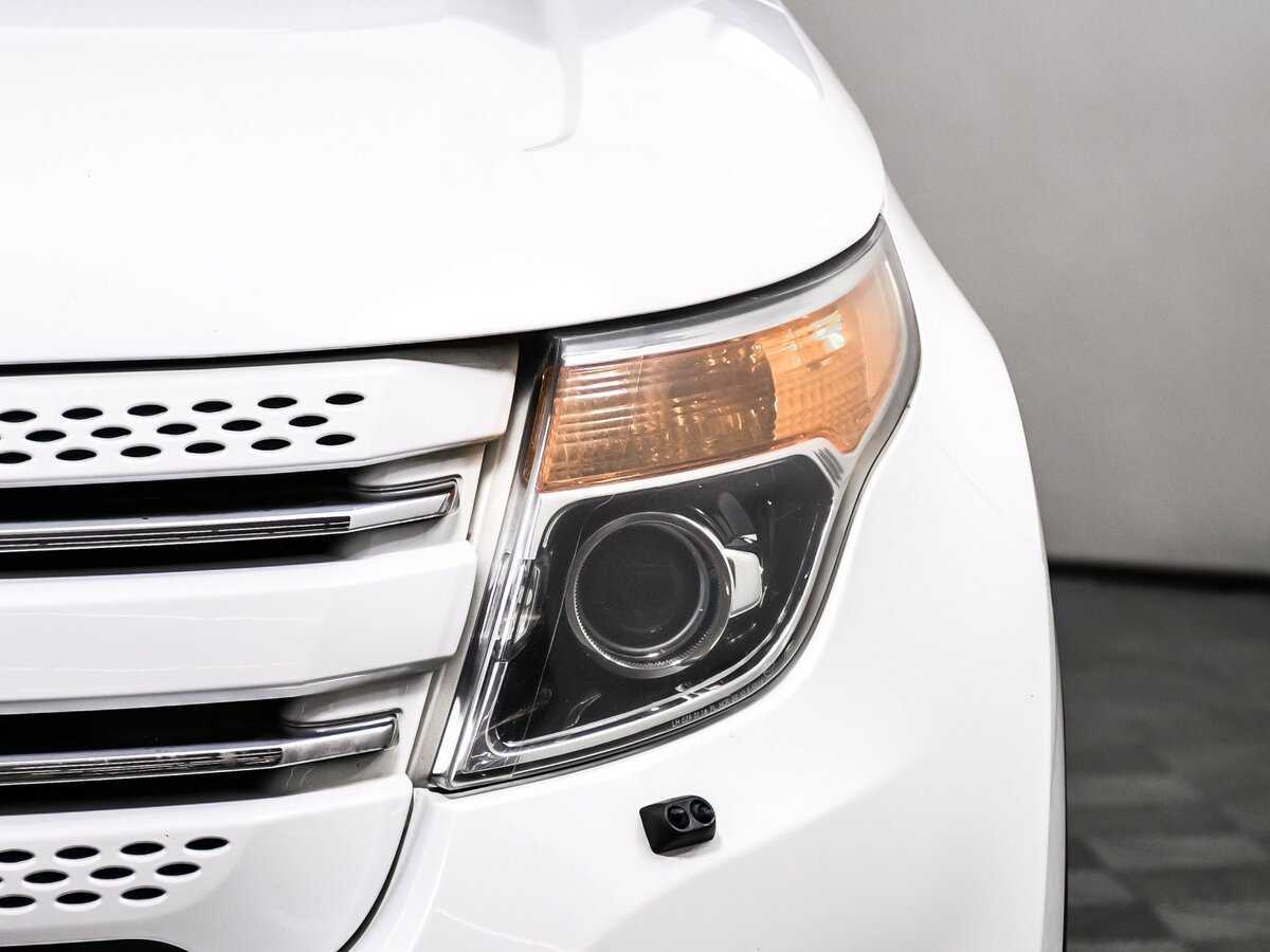 Купить Ford Explorer с пробегом. Фото: #14