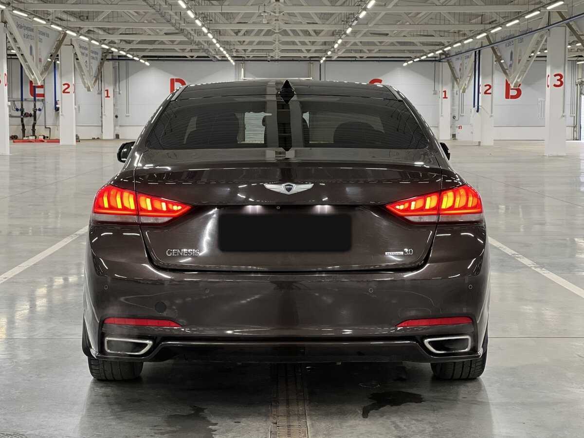 Купить Hyundai Genesis с пробегом. Фото: #5