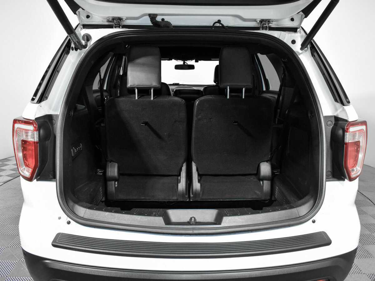 Купить Ford Explorer с пробегом. Фото: #24
