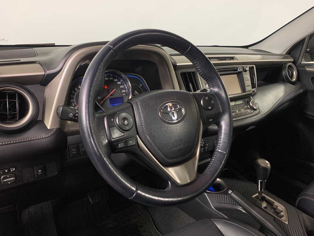 Купить Toyota RAV4 с пробегом. Фото: #11