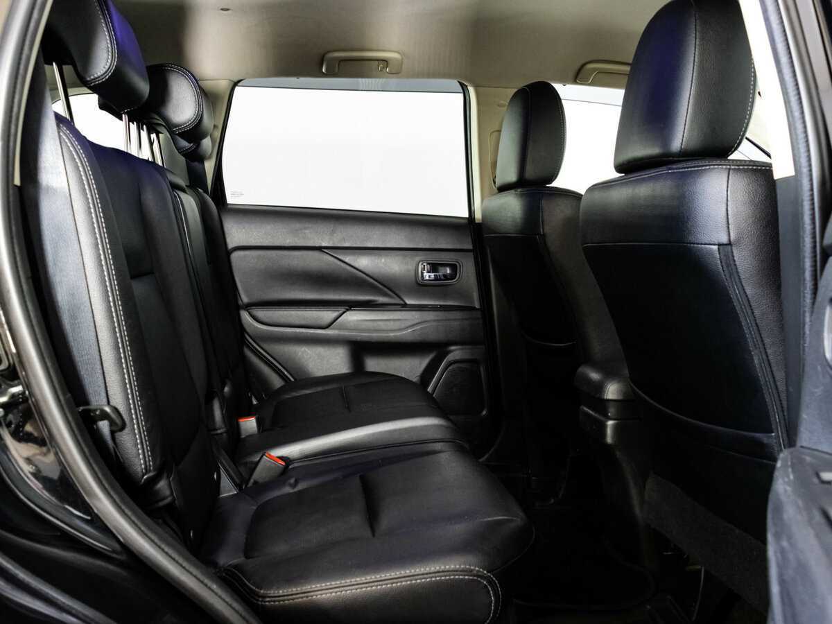 Купить Mitsubishi Outlander с пробегом. Фото: #14