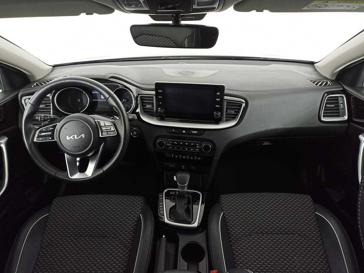 Купить Kia Ceed с пробегом. Фото: #13