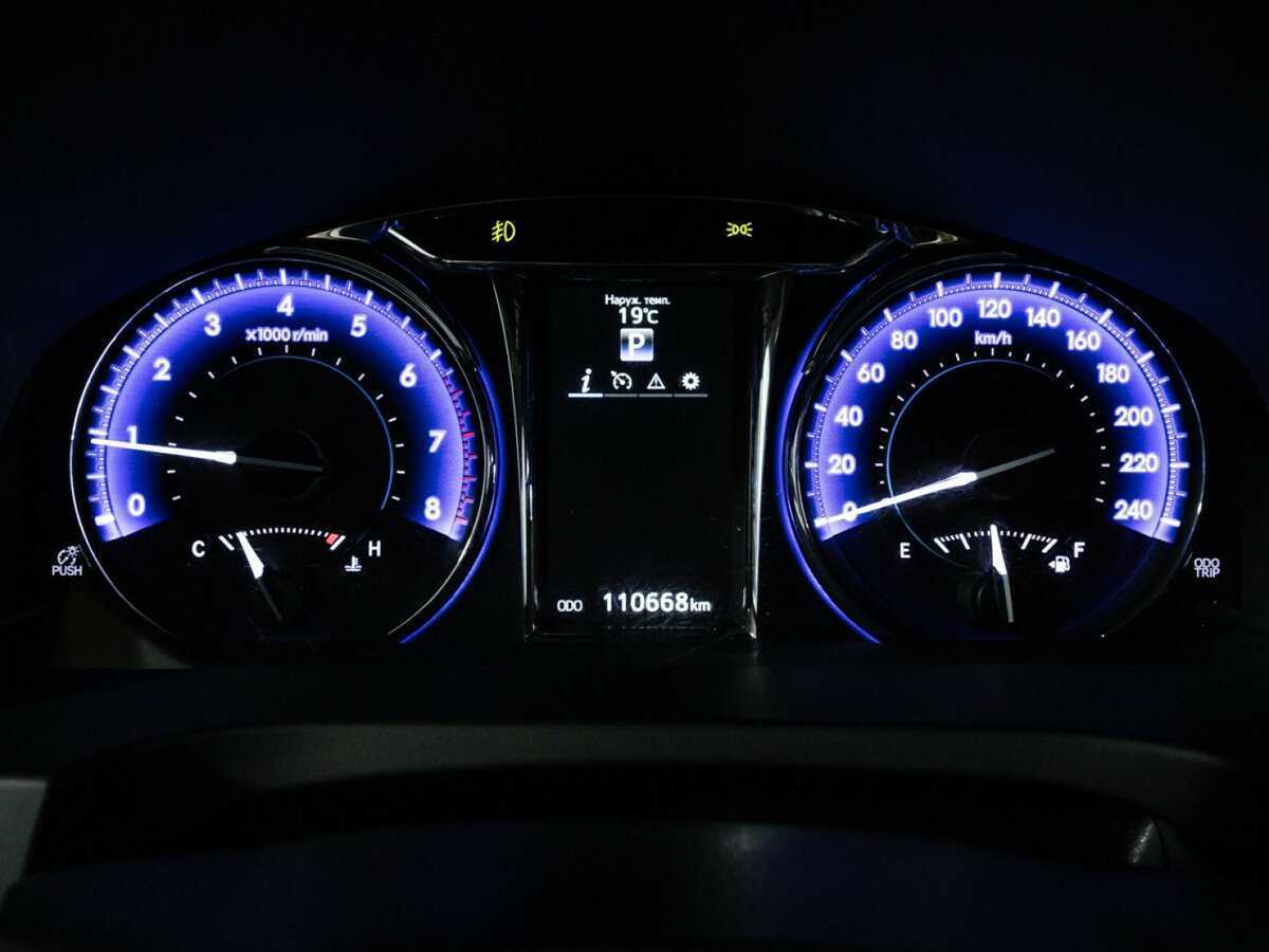 Купить Toyota Camry с пробегом. Фото: #11