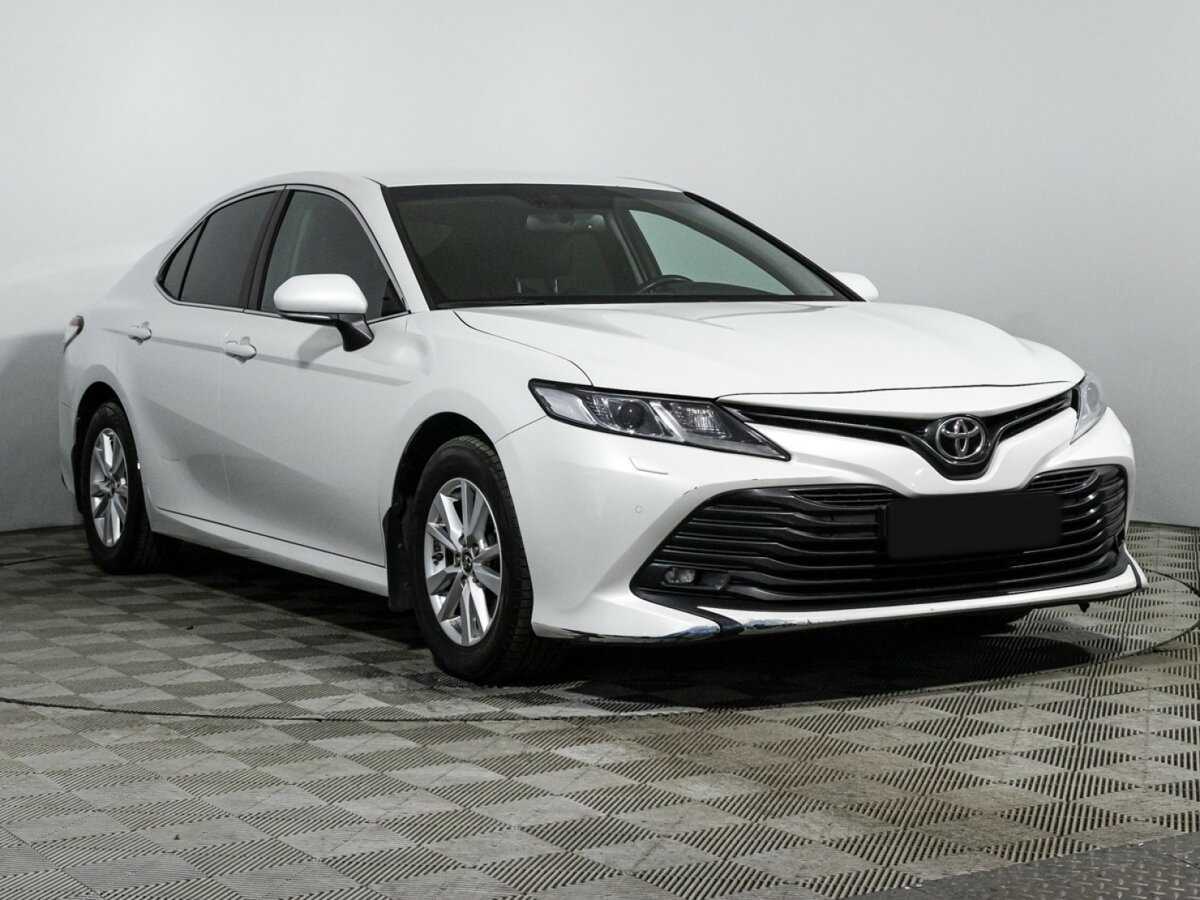 Купить Toyota Camry с пробегом. Фото: #2