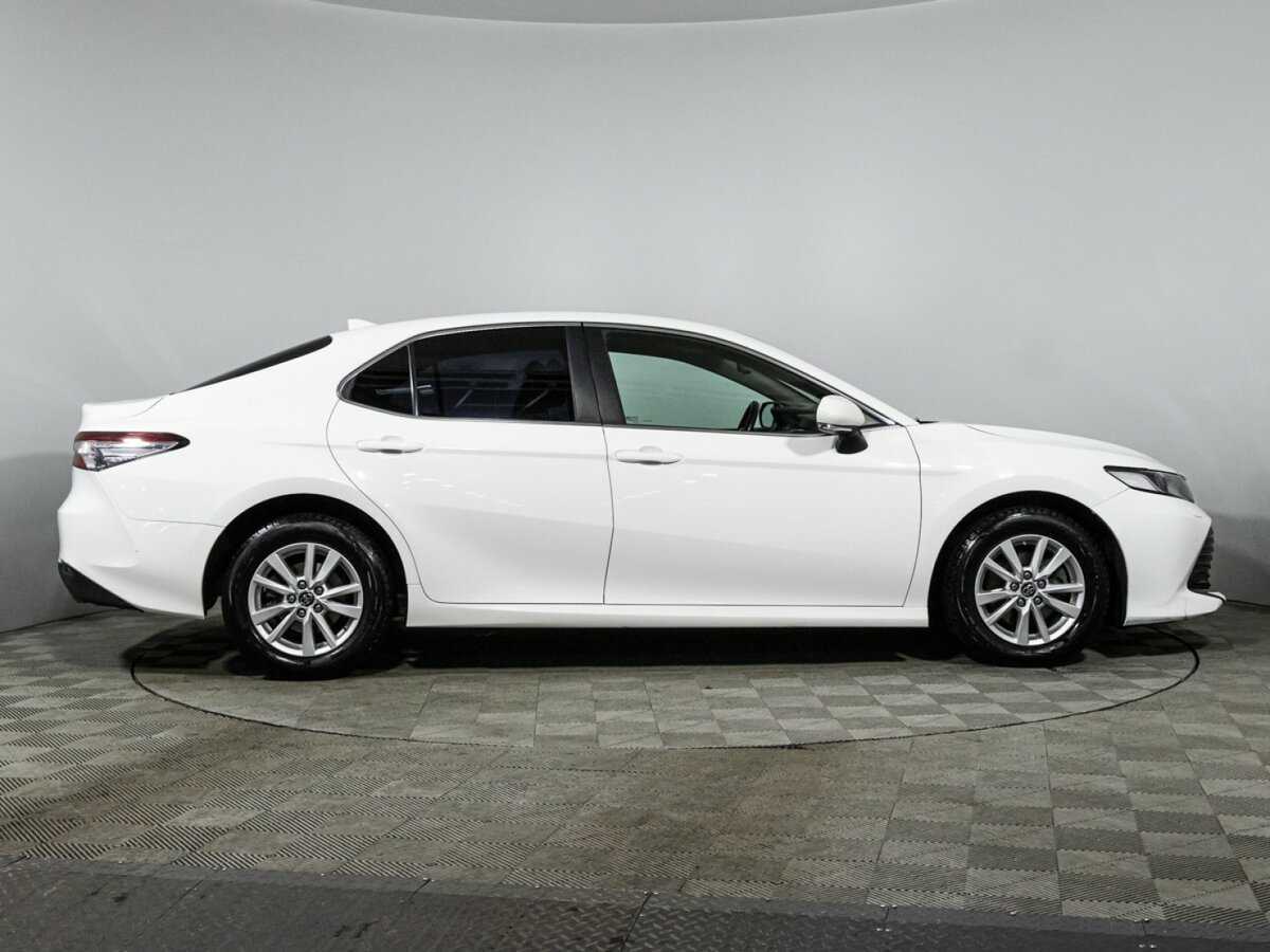Купить Toyota Camry с пробегом. Фото: #3