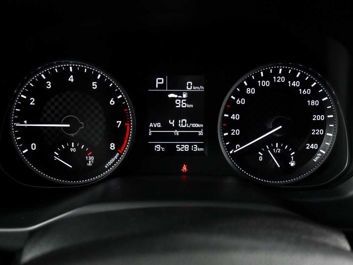 Купить Hyundai Elantra с пробегом. Фото: #10