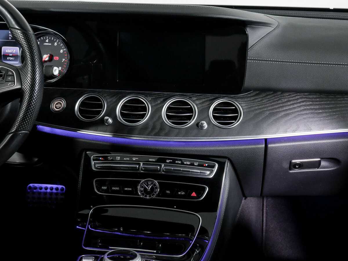 Купить Mercedes-Benz E-Класс с пробегом. Фото: #9